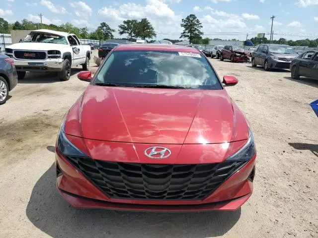 2022 HYUNDAI ELANTRA SE  