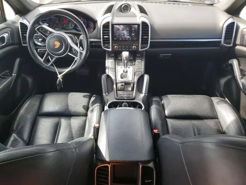 2018 PORSCHE CAYENNE   