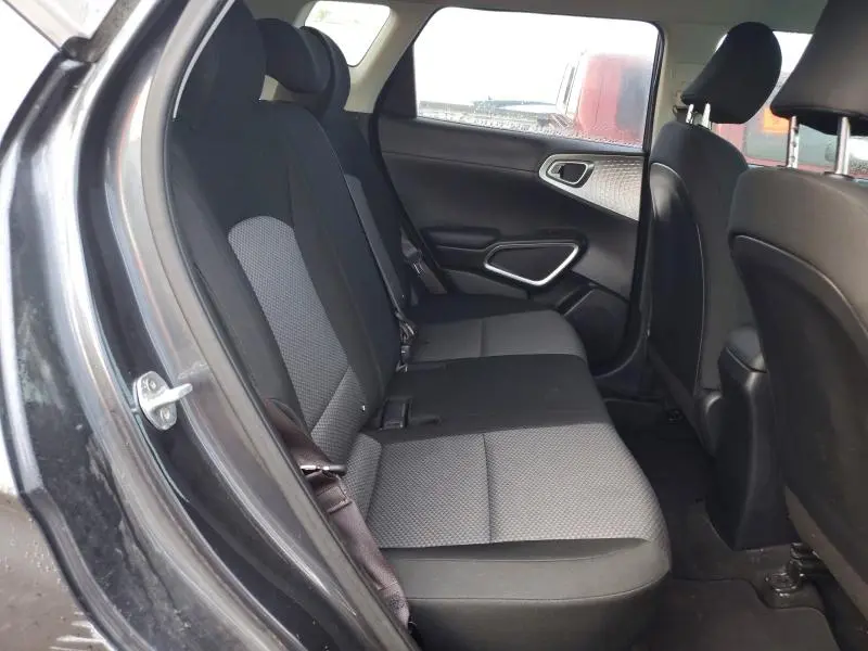2021 KIA SOUL LX  