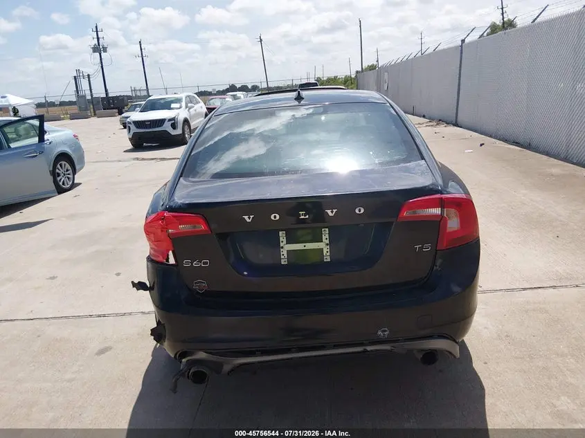 2017 VOLVO S60 T5 DYNAMIC