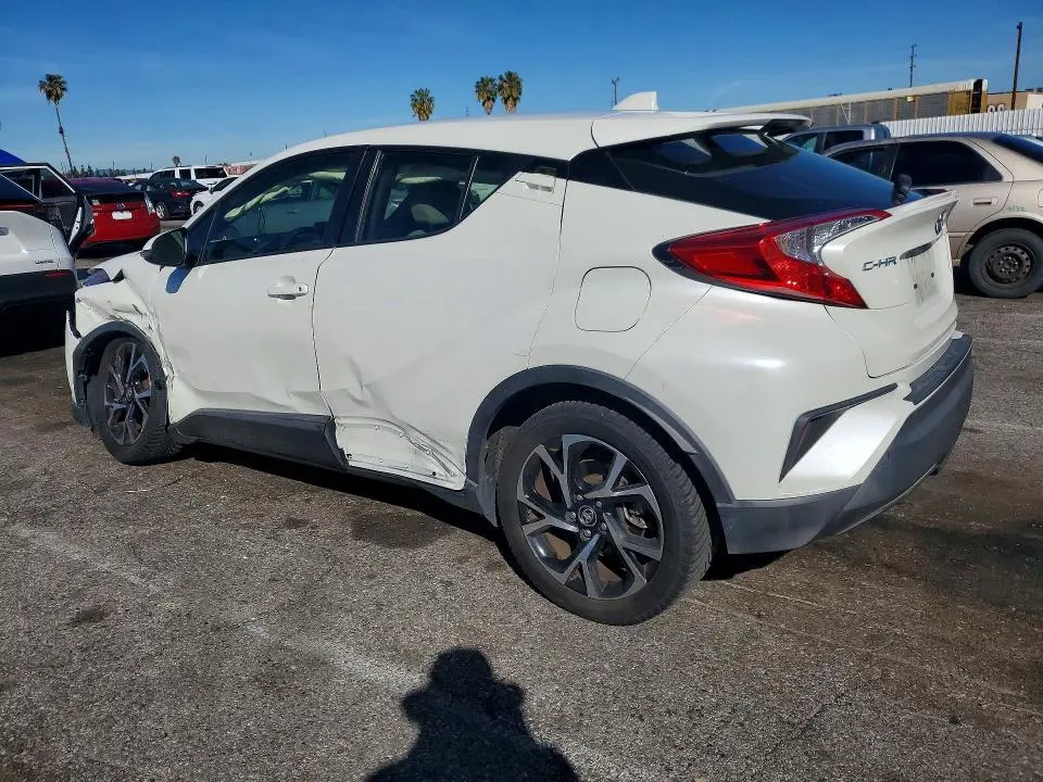 2019 TOYOTA C-HR XLE  