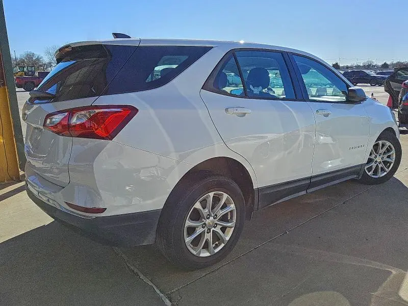 2018 CHEVROLET EQUINOX LS  