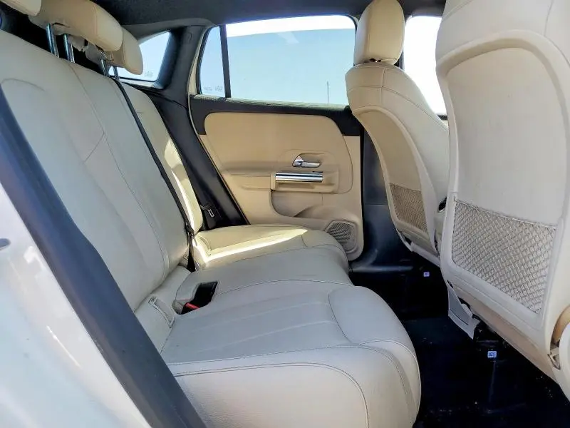 2021 MERCEDES-BENZ GLA 250  