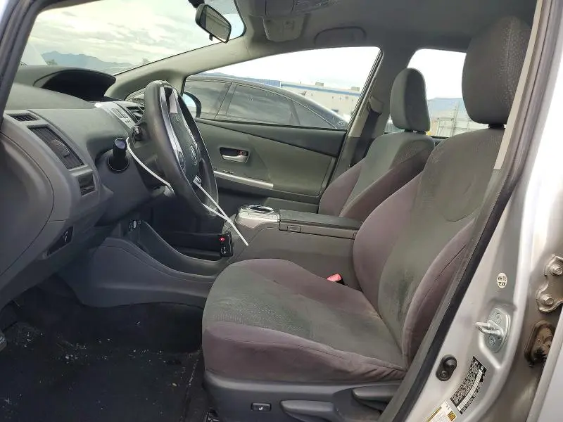 2013 TOYOTA PRIUS V THREE  