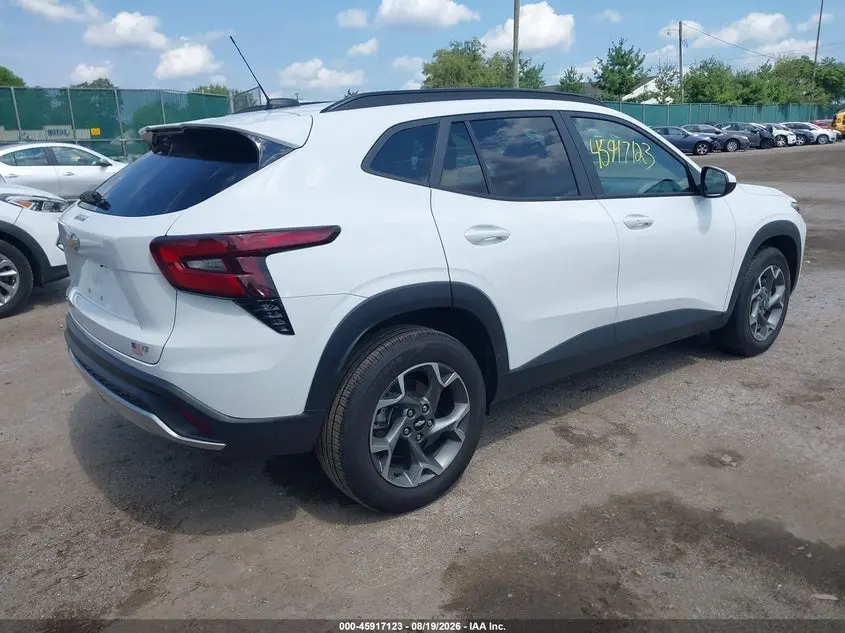 2025 CHEVROLET TRAX FWD LT