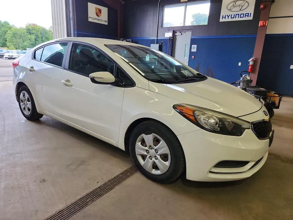 2015 KIA FORTE LX  