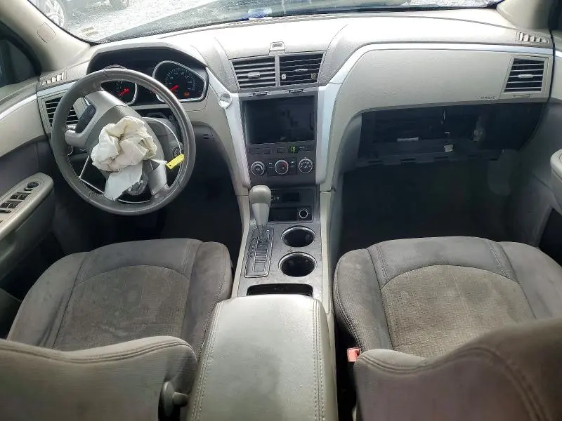 2011 CHEVROLET TRAVERSE LS  