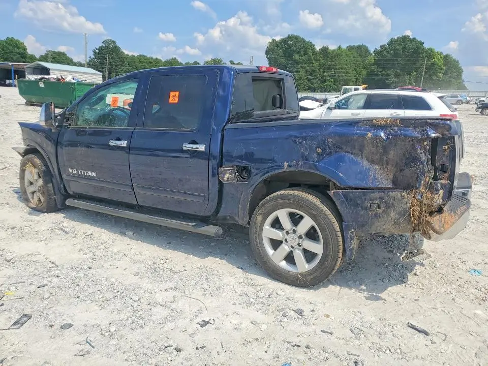 2010 NISSAN TITAN SE  