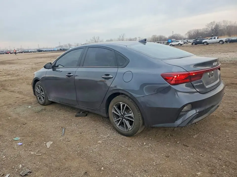 2023 KIA FORTE LXS  