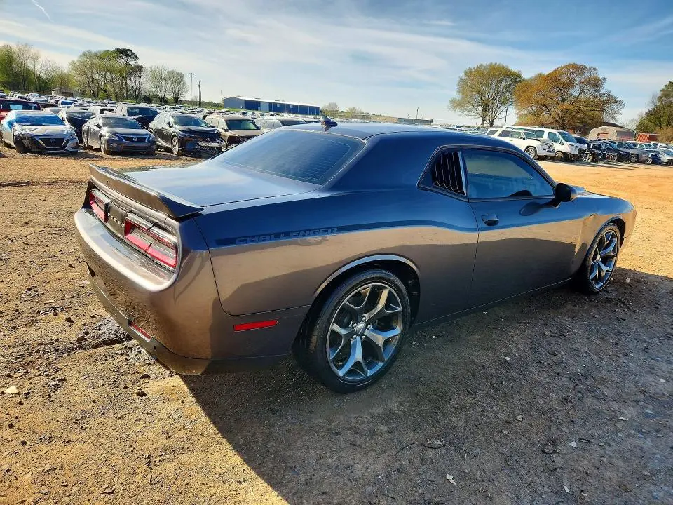 2015 DODGE CHALLENGER SXT  