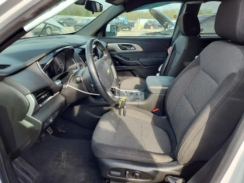 2023 CHEVROLET TRAVERSE LT  