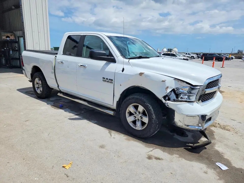 2018 RAM 1500 SLT  