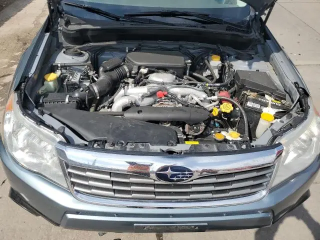 2010 SUBARU FORESTER XS  