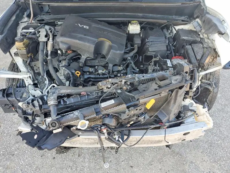 2019 NISSAN PATHFINDER SV  