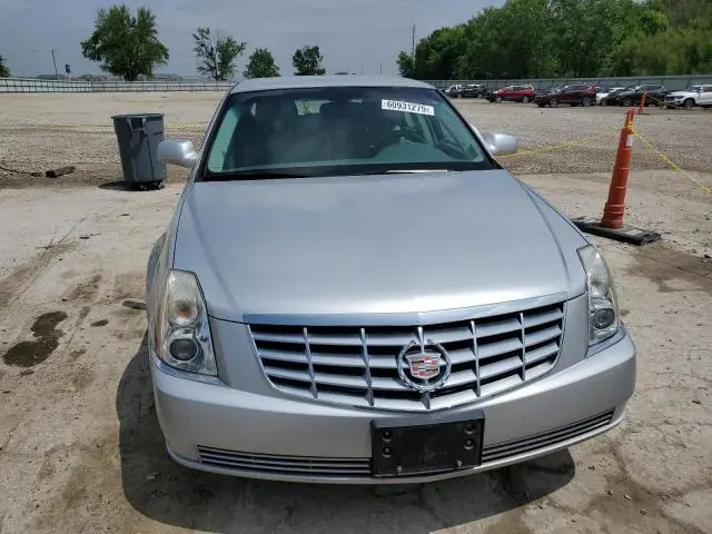 2010 CADILLAC DTS   