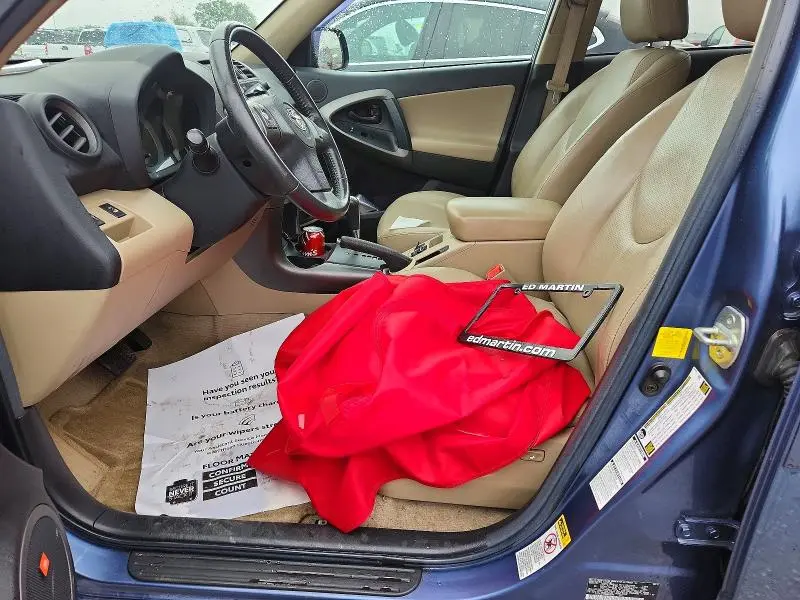 2011 TOYOTA RAV4 LIMITED  