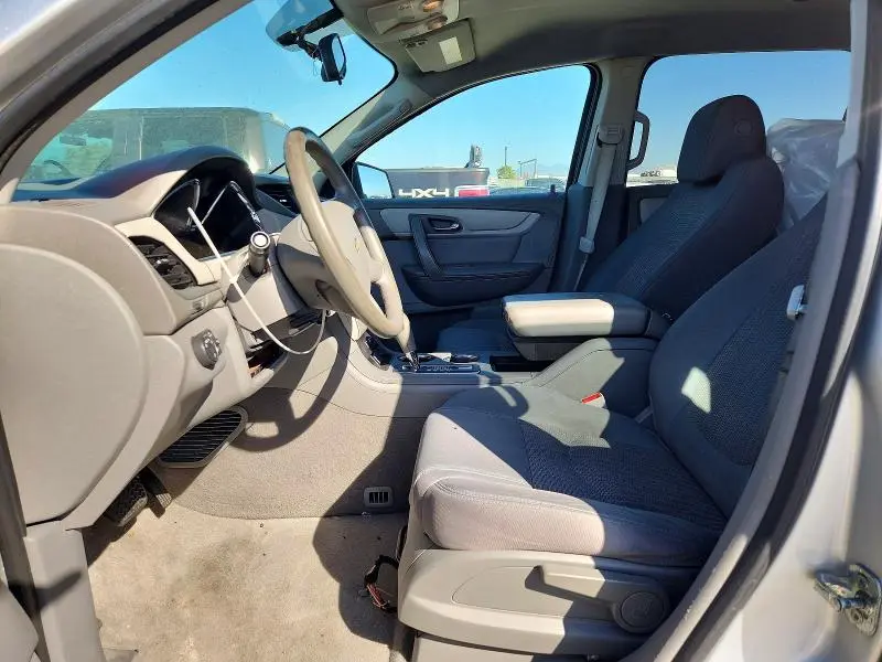 2016 CHEVROLET TRAVERSE LS  
