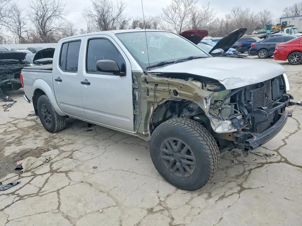 2014 NISSAN FRONTIER S  