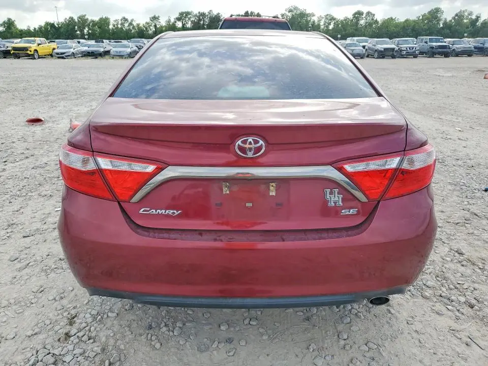 2017 TOYOTA CAMRY SE  