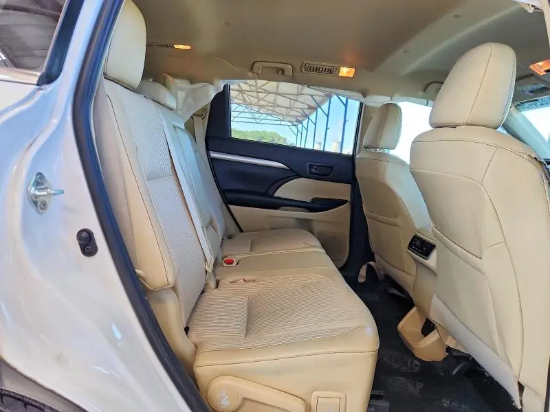 2019 TOYOTA HIGHLANDER LE PLUS  