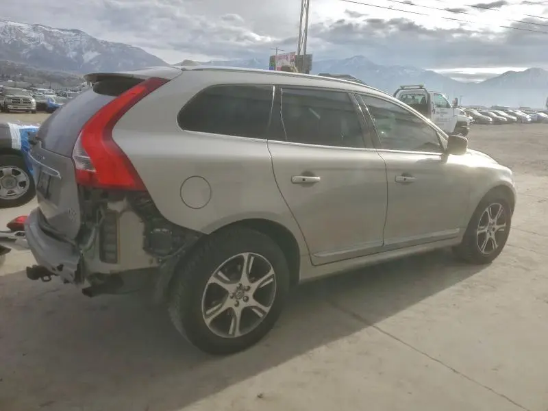 2015 VOLVO XC60 T6 PREMIER+  