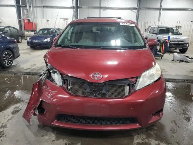2011 TOYOTA SIENNA LE  