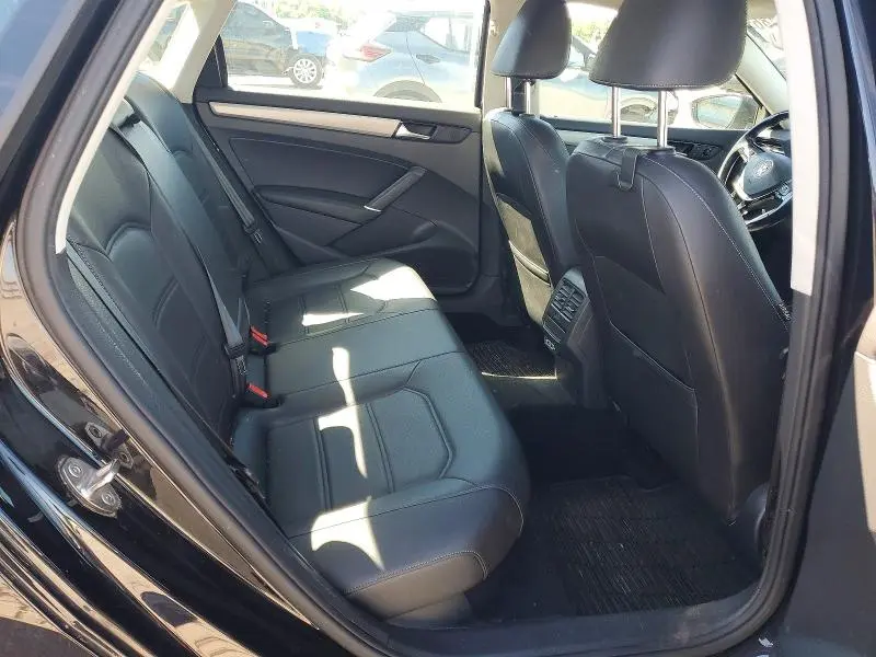 2020 VOLKSWAGEN PASSAT SE  