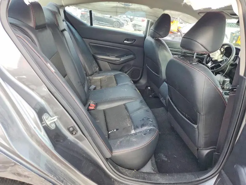 2019 NISSAN ALTIMA SR  