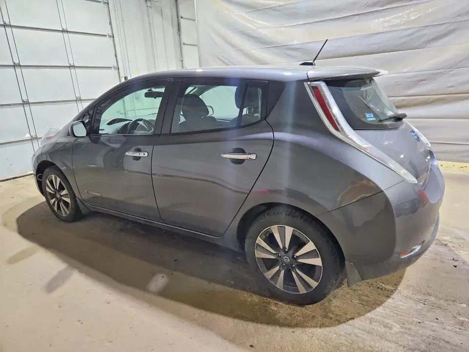 2017 NISSAN LEAF SV  