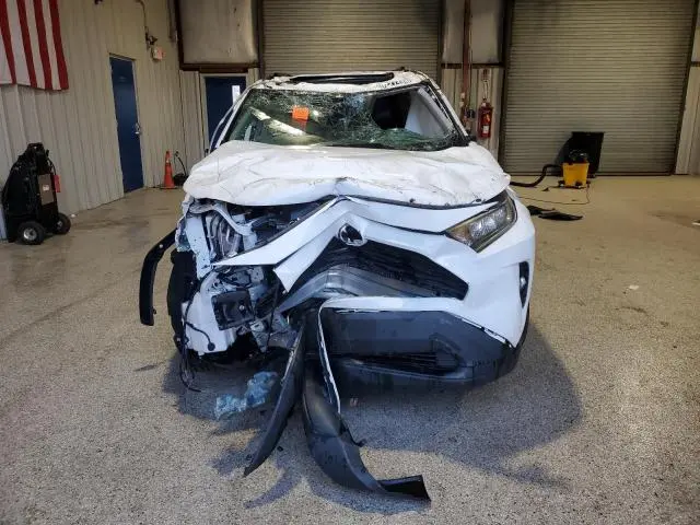 2021 TOYOTA RAV4 XLE  