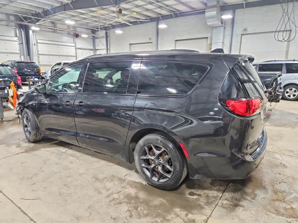 2019 CHRYSLER PACIFICA TOURING L PLUS  
