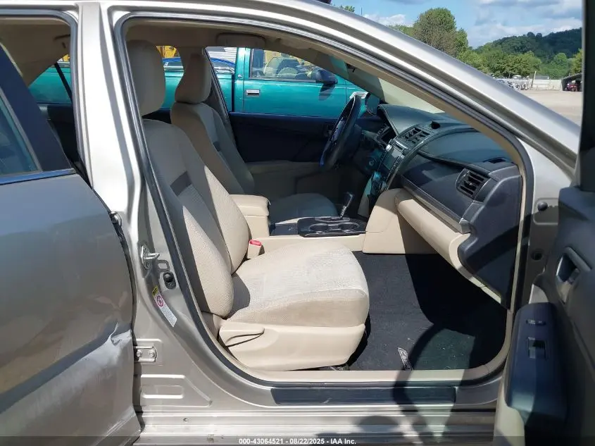 2014 TOYOTA CAMRY LE