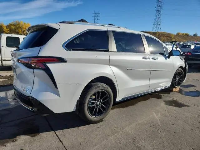 2023 TOYOTA SIENNA LIMITED  