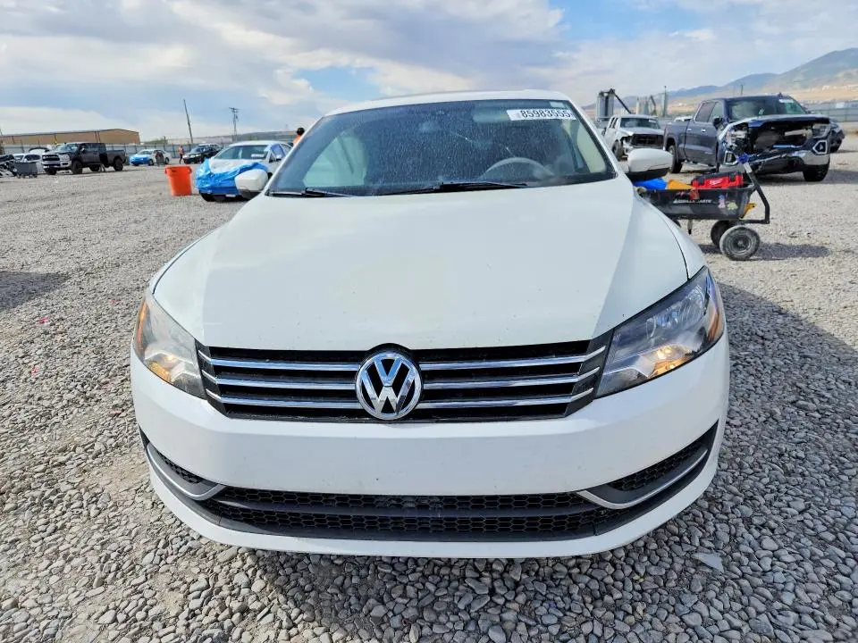2014 VOLKSWAGEN PASSAT SE  