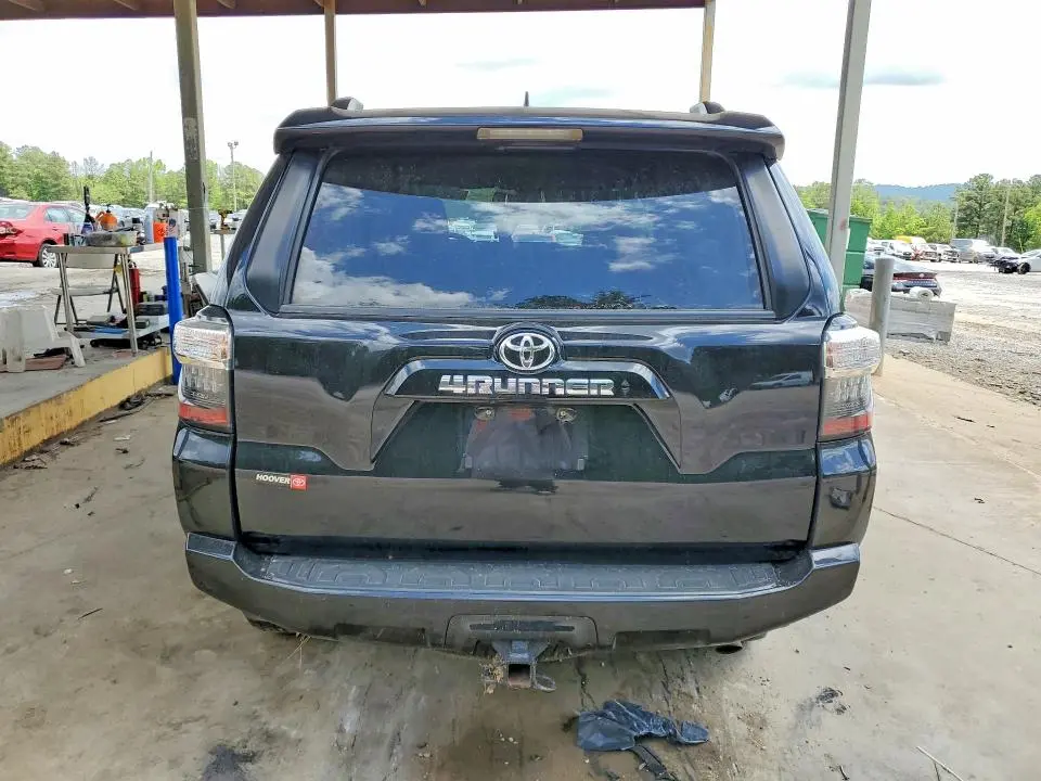 2023 TOYOTA 4RUNNER SR5  