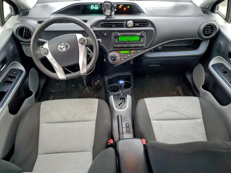 2013 TOYOTA PRIUS C   