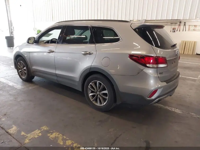 2018 HYUNDAI SANTA FE SE