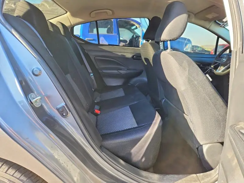 2021 NISSAN VERSA S  