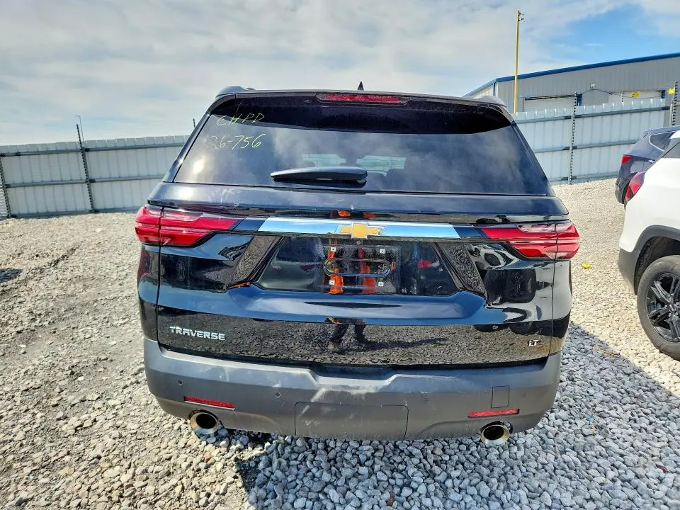 2022 CHEVROLET TRAVERSE LT  