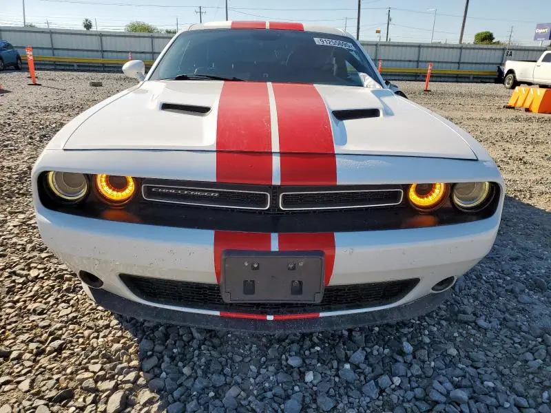 2015 DODGE CHALLENGER SXT  