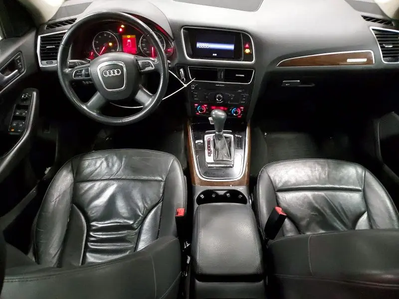 2010 AUDI Q5 PREMIUM PLUS  