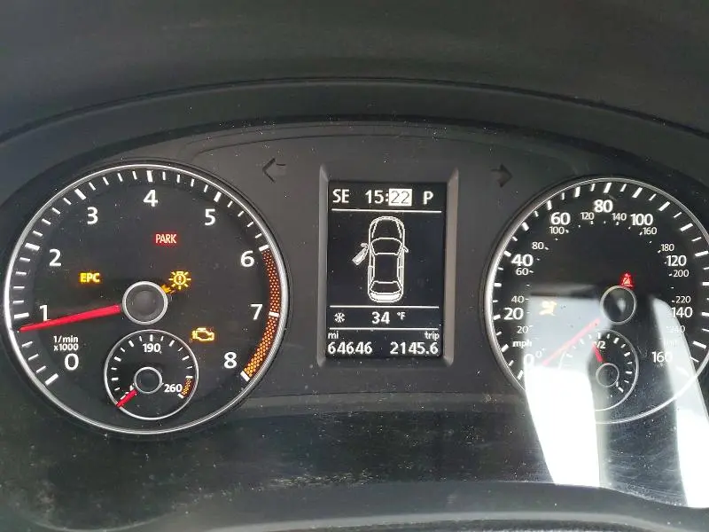 2014 VOLKSWAGEN PASSAT SE  