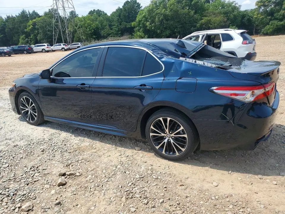2018 TOYOTA CAMRY SE  
