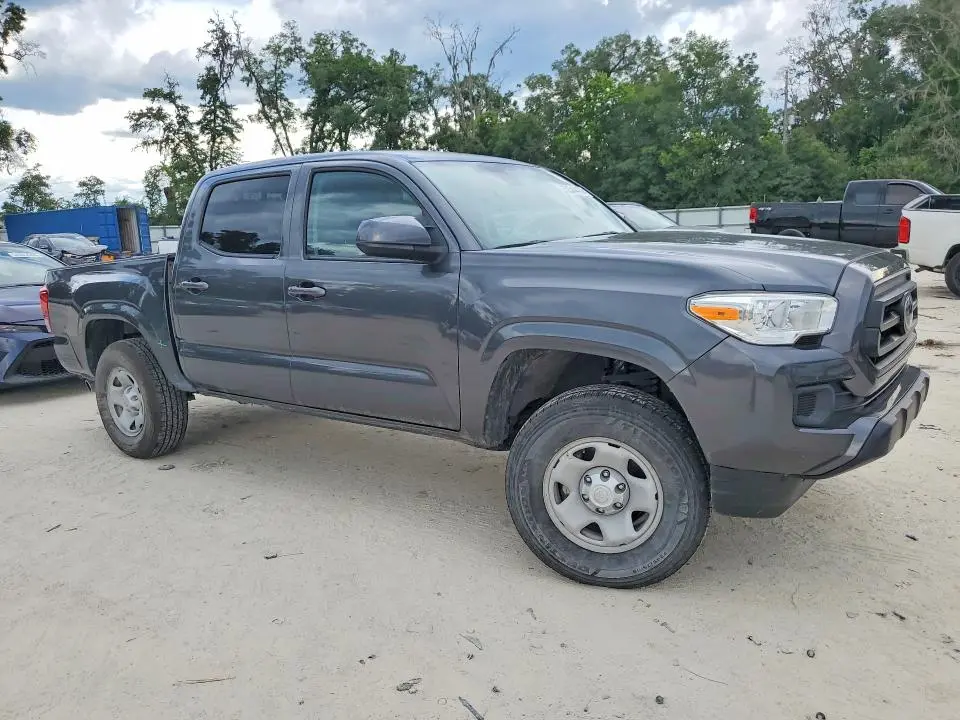 2022 TOYOTA TACOMA SR V6  