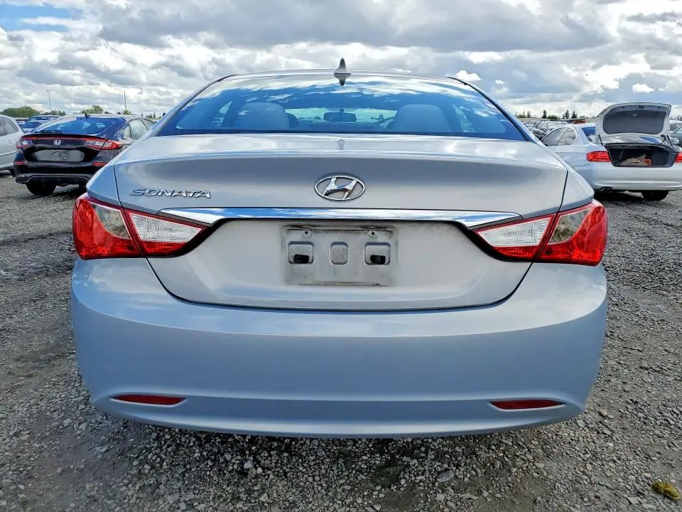 2011 HYUNDAI SONATA GLS  