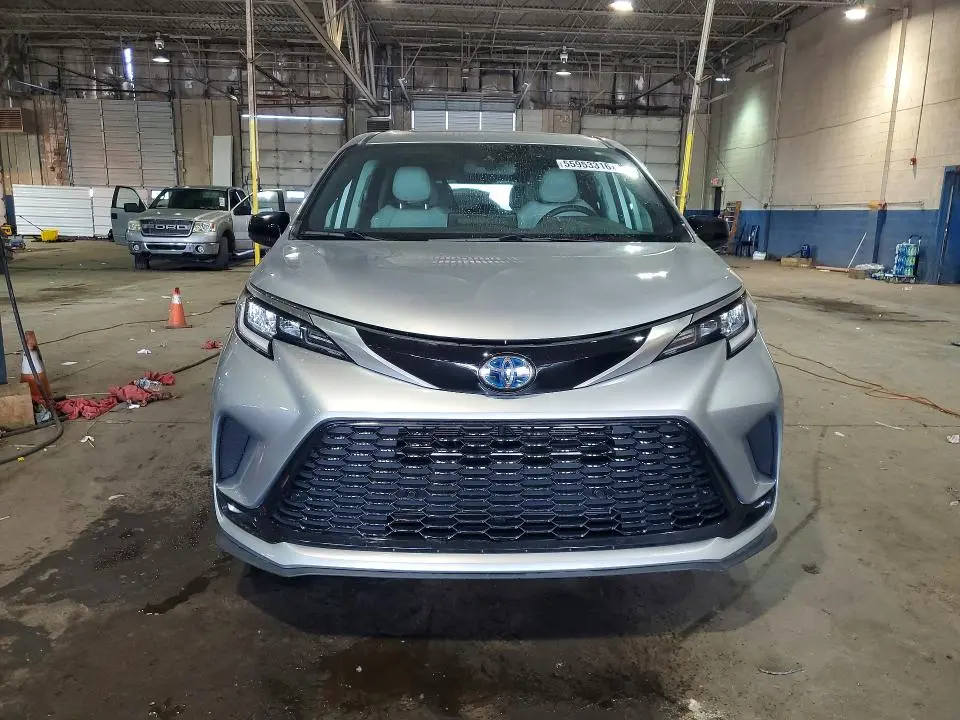 2023 TOYOTA SIENNA XSE 7-PASSENGER  