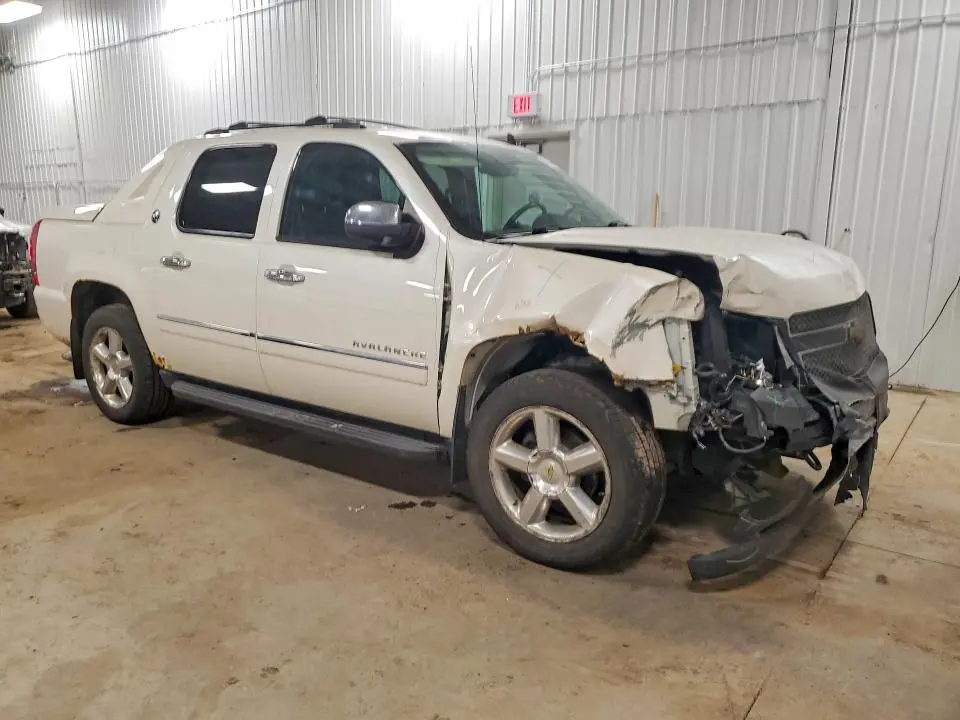 2013 CHEVROLET AVALANCHE LTZ  