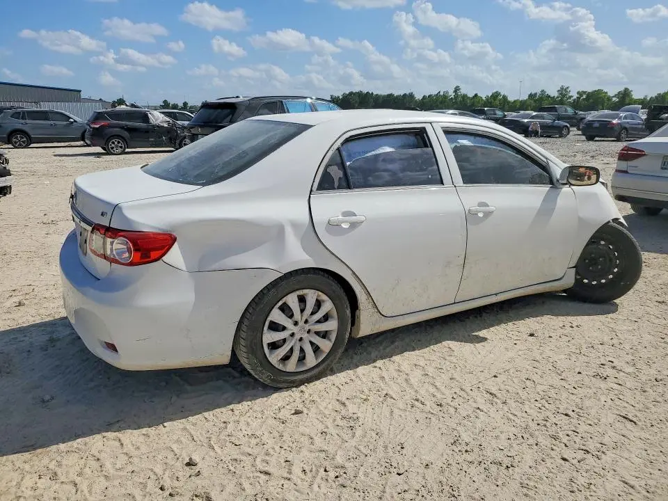 2013 TOYOTA COROLLA LE  