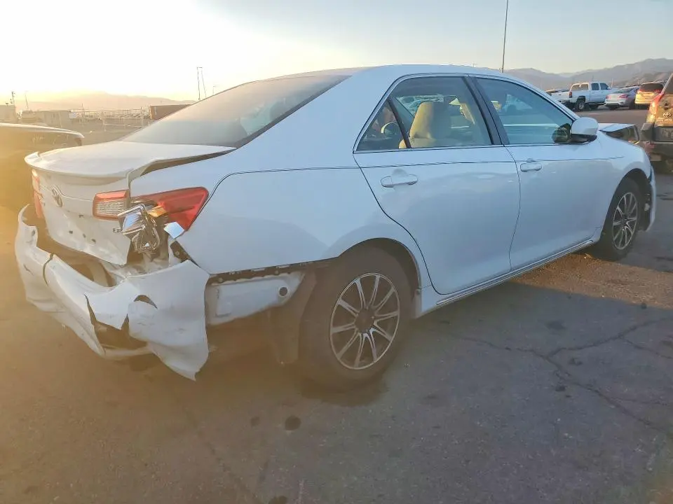 2012 TOYOTA CAMRY LE  