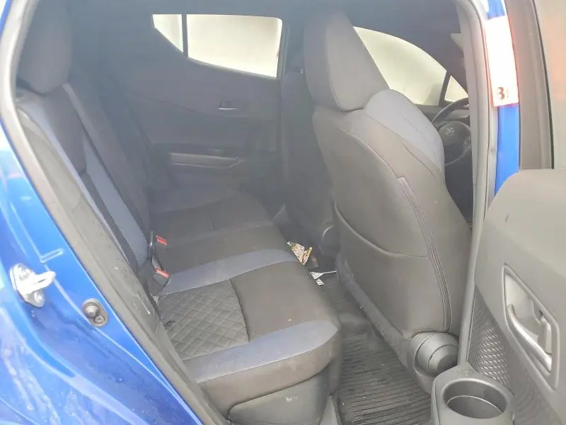 2020 TOYOTA C-HR XLE  
